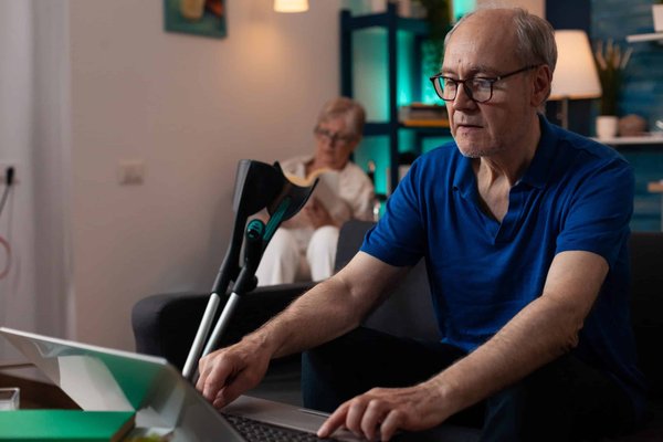 Are There Specific Stretching Routines That Enhance Recovery for Long-Distance Runners?